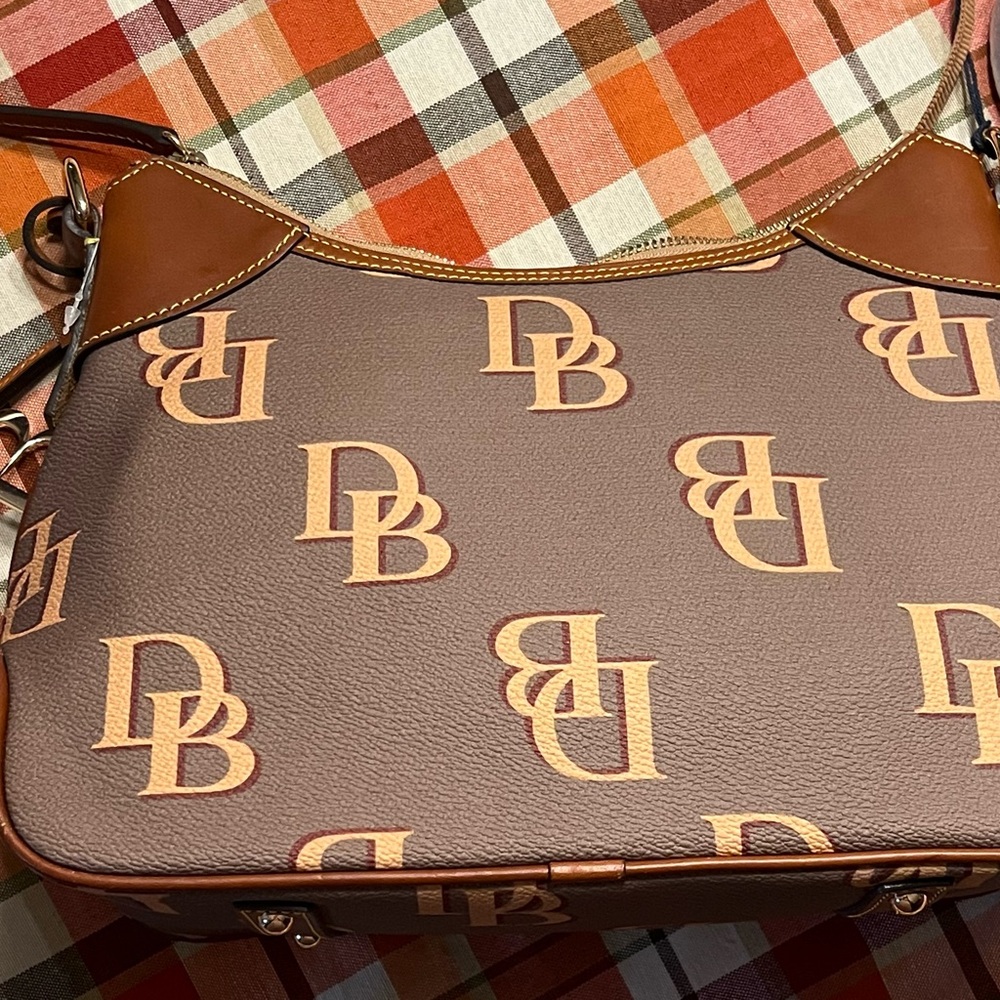 Dooney & Bourke Brown and Tan Logo Pebble Grain Hobo Shoulder Bag NWT - Picture 9 of 9